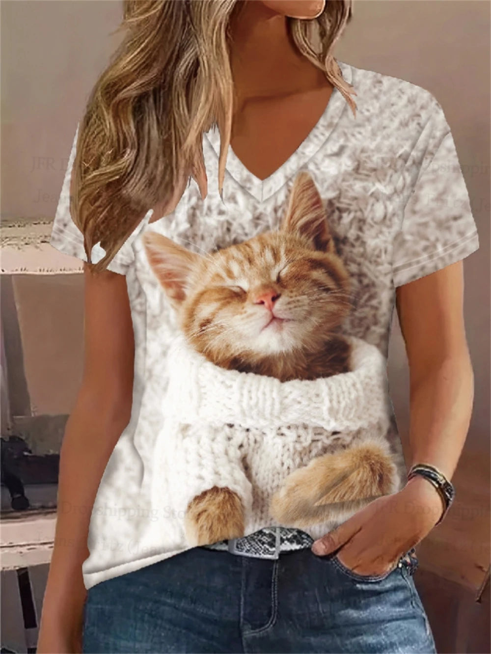 Retro Women's T Shirt Anime Cat Graphic Clothes Summer V-Neck Short Sleeve Tees Harajuku T Shirt Oversized Loose Woman Clothes